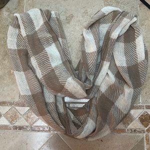 Infinity scarf